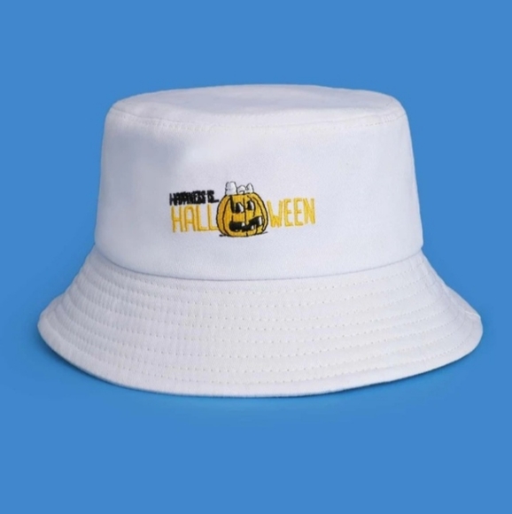 NWT ROMWE Snoopy Halloween bucket hat. - Picture 5 of 8